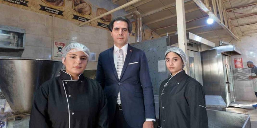 Hem okul hem imalathane! Günde 14.000 adet üretiliyor: Öğrenciler sadece okumuyor para da kazanıyor 3